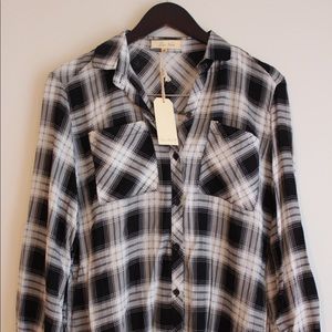 Long sleeve plaid shirt — With Tags